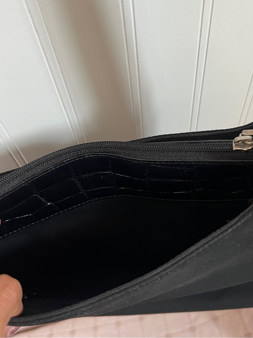 Esprit Black Shoulder Bag | Y2K Minimalist Purse | Zip Top - Picture 5 of 8
